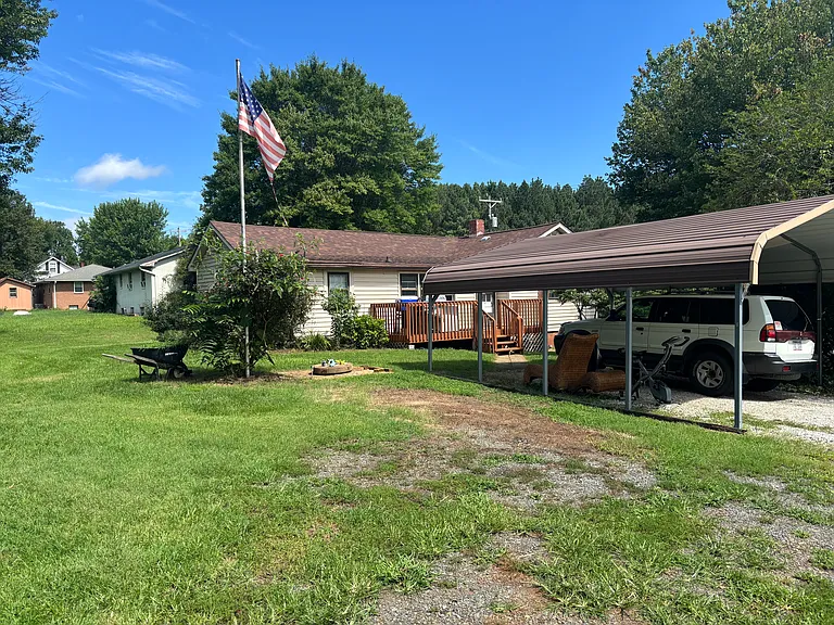 1146 Old Highway 52 — Photo 2