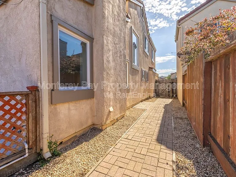 143 Seal Ct — Photo 36