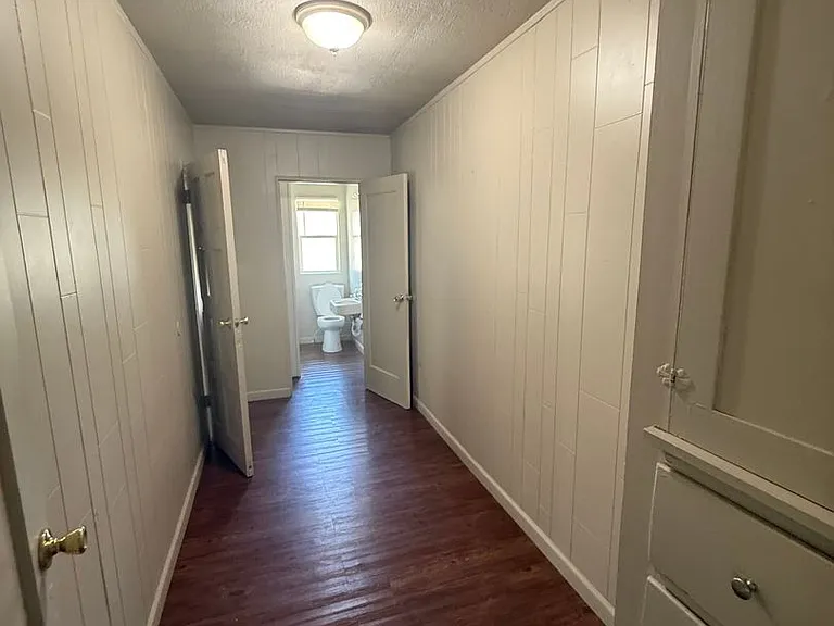 621 Philippine St — Photo 8