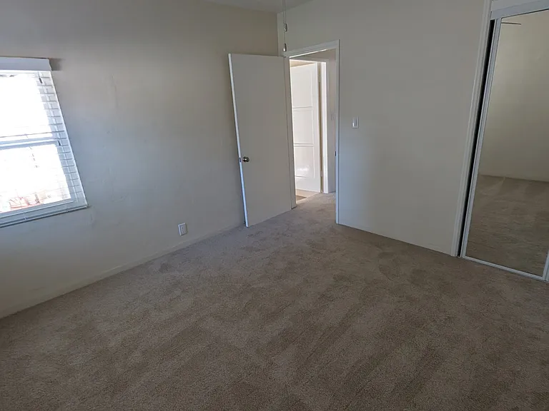 1430 N Myers St — Photo 23