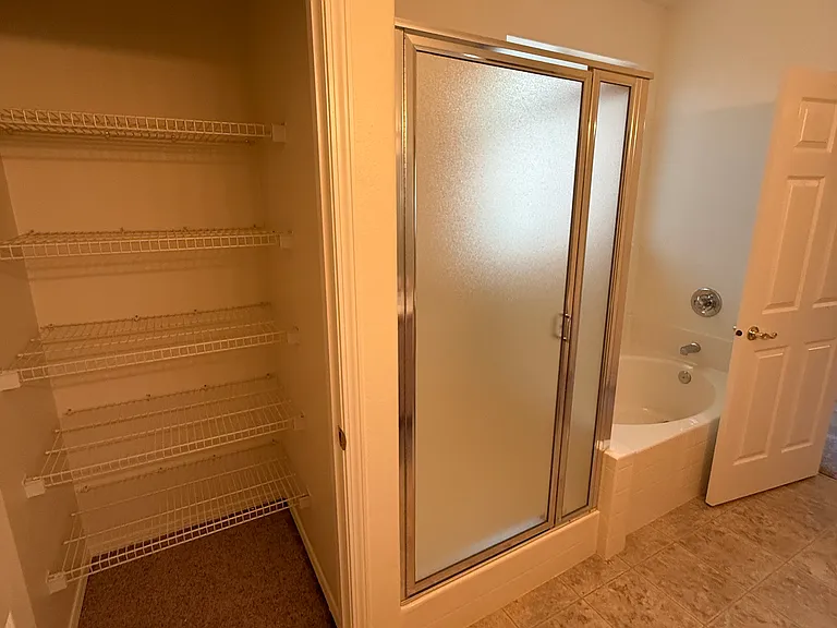 10669 SW Adele Dr — Photo 22