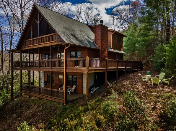 259 Toccoa Overlook Dr, Blue Ridge, GA 30513