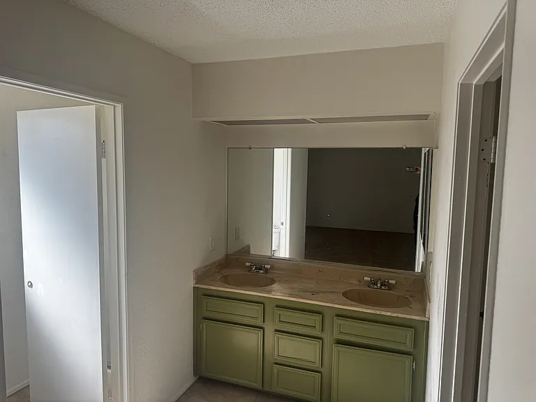 15086 Dakota St — Photo 8
