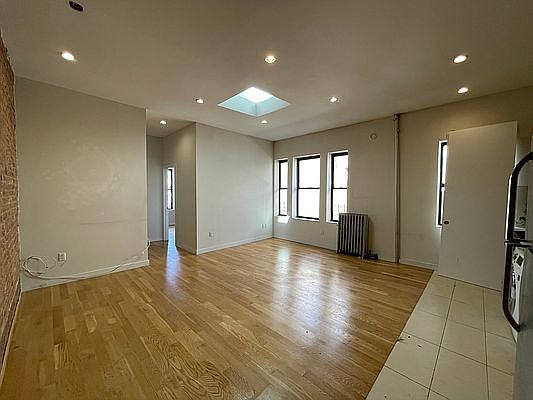 3rd image of 555 W 151st St #677