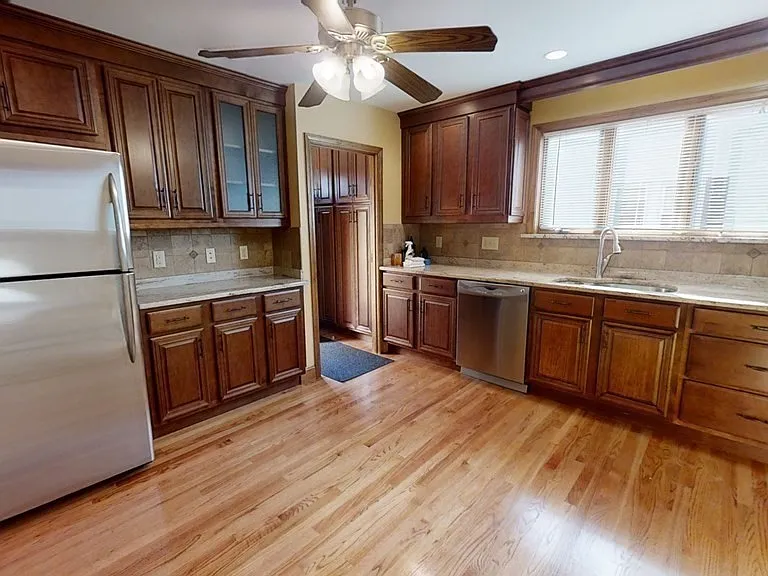 27-29 Cornell St #27 — Photo 4