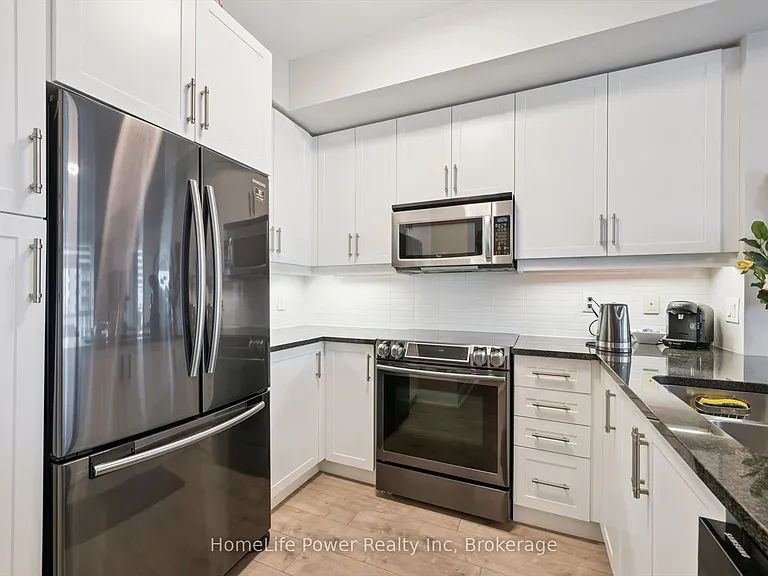 1 Hurontario St #1201 — Photo 15