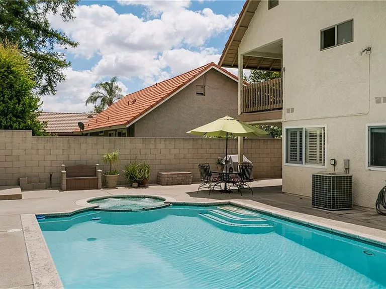 10112 Banyan St — Photo 24
