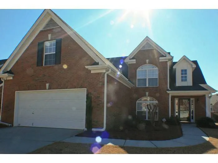 590 Glenns Farm Way photo 1