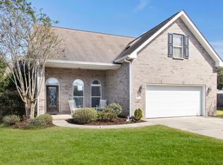 7801 Rue Morgan, Ocean Springs, MS 39564