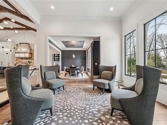 4th image of 6055 Riverside Dr