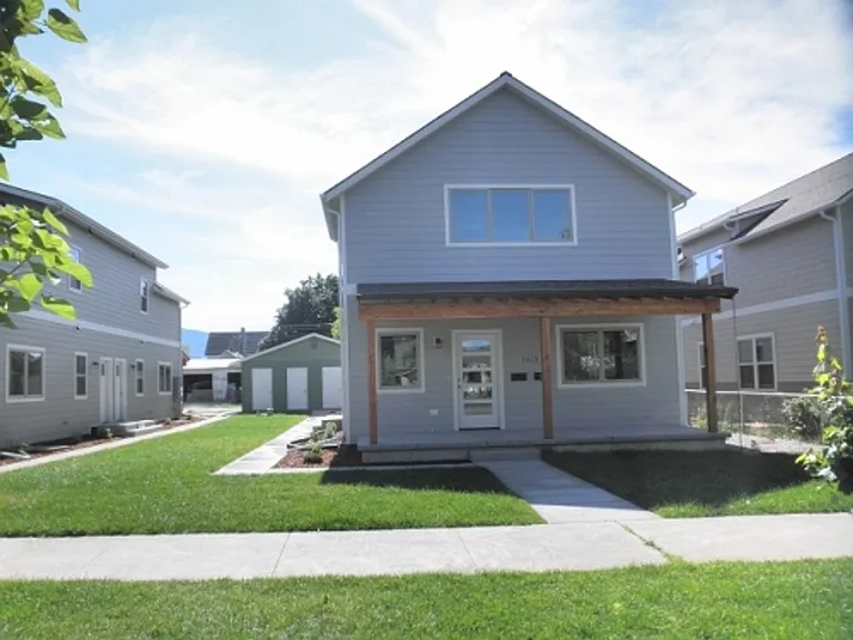 1413 Defoe St — Photo 2