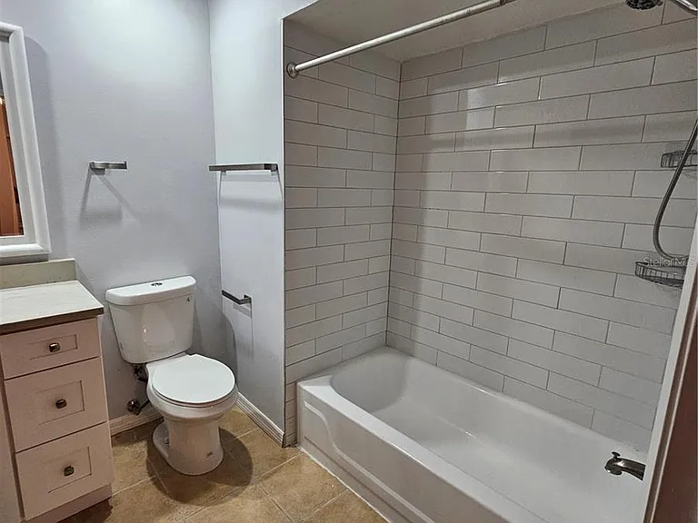4414 Cluster Dr #4414 — Photo 10
