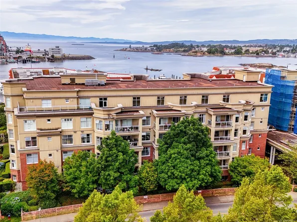 165 Kimta Rd #303, Victoria, BC V9A 7P1