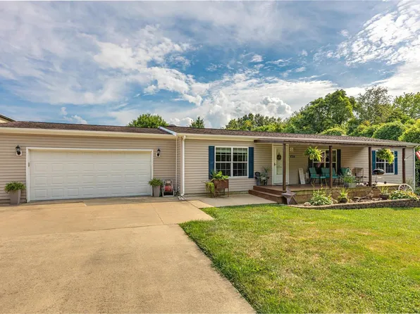 815 Ridge St, Taylor Springs, IL 62089