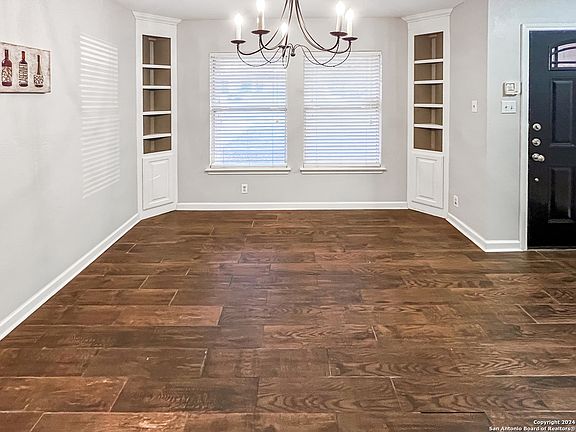 4th image of 8539 Park Olympia