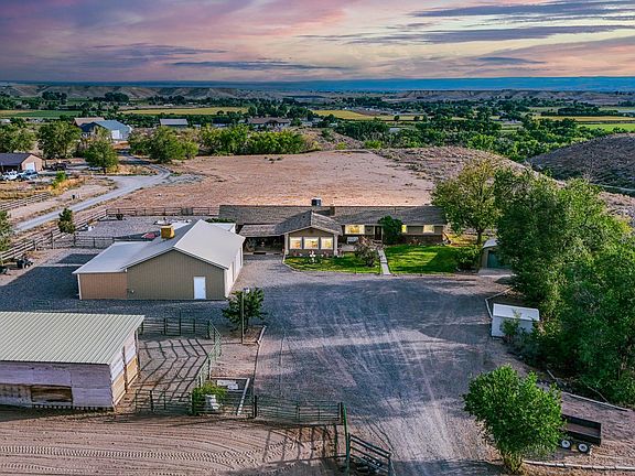 4th image of 20786 Iris Rd