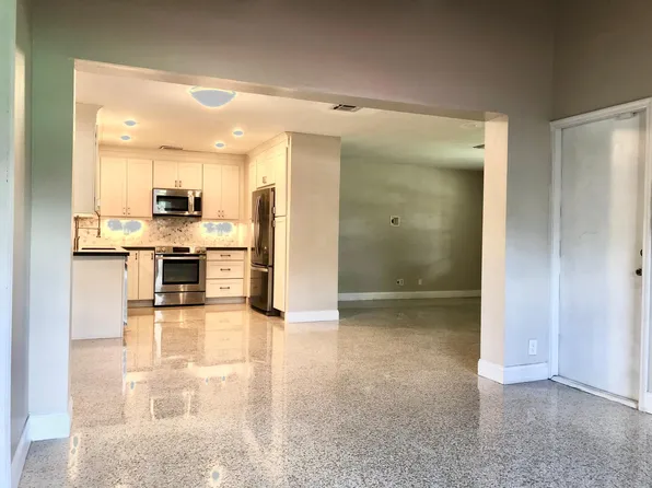 2500 NW 8th Ave, Fort Lauderdale, FL 33311