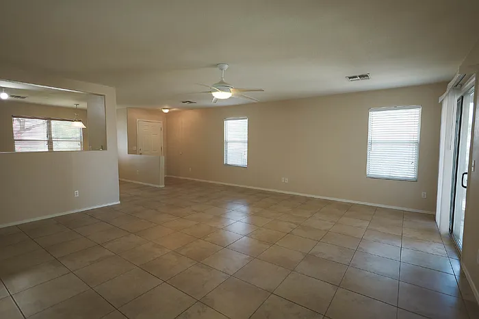 3 bed, 2.0 bath, 1560 sqft, $1,795 — Photo 3