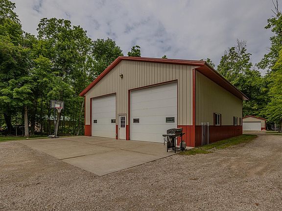 4th image of 421 Goshawk Ln NW
