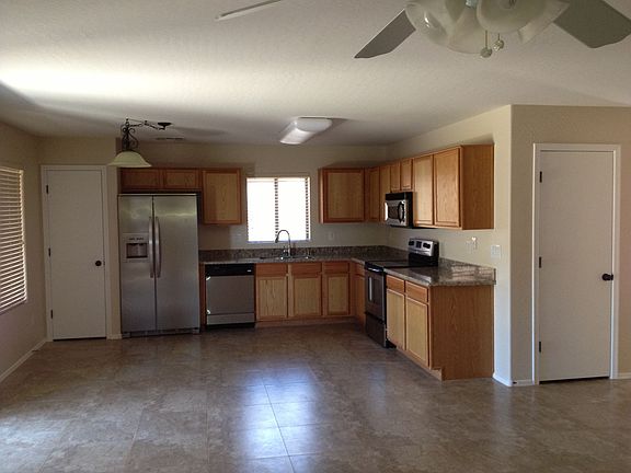 4th image of 23634 N 118th Ln