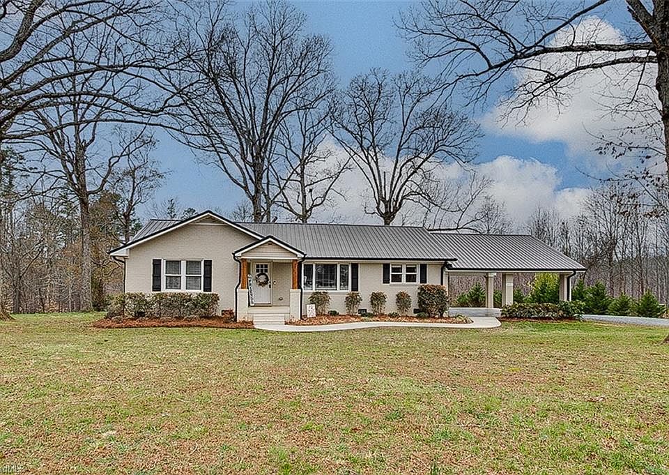 1st image of 2571 Stutts Rd