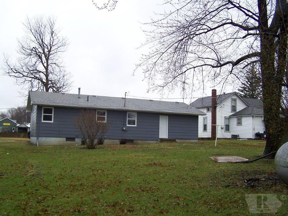 2nd image of 34 Cedar Ave