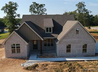 16660 W Sierra Cir, Tahlequah, OK 74464