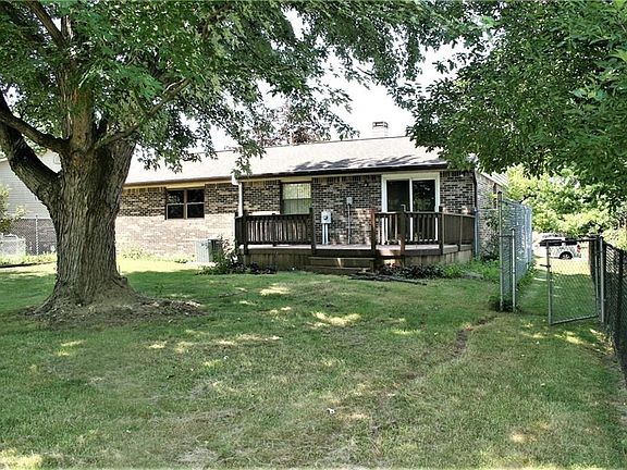 3rd image of 7311 Chimney Rock Ct