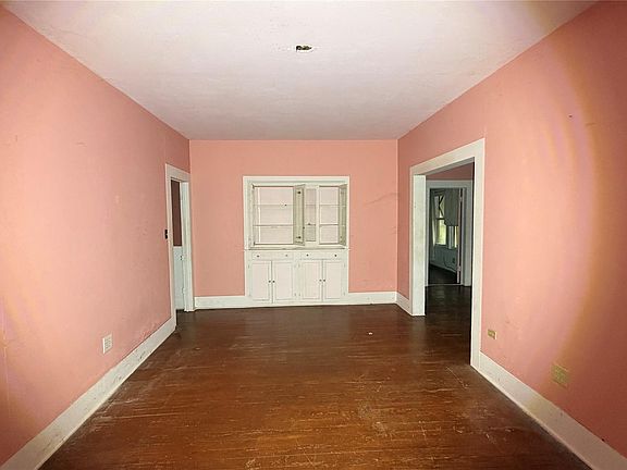 5th image of 1501 S Columbia Dr #36
