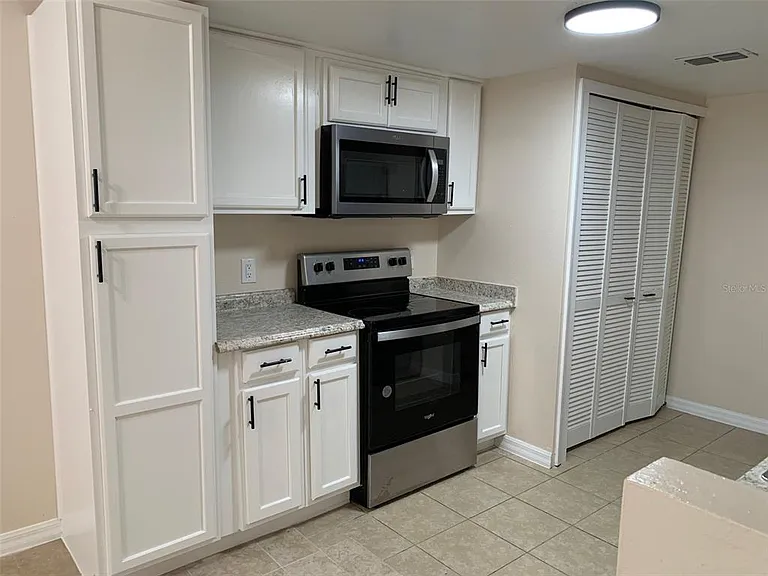 761 Caribbean Dr — Photo 8