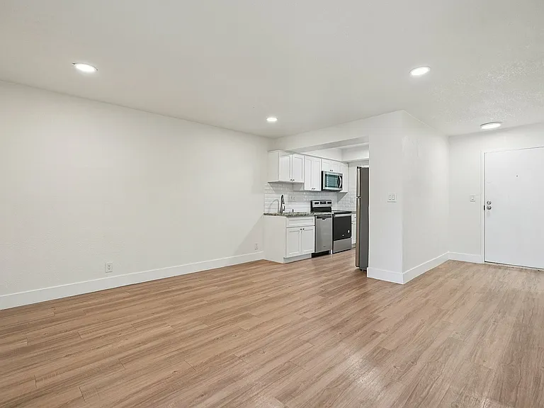 2x1 Floorplan