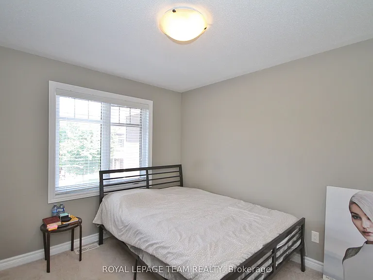 302 Tourmaline Cres — Photo 25