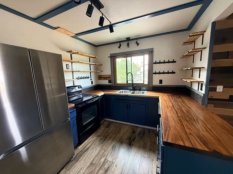 Alpine Dr — Photo 9