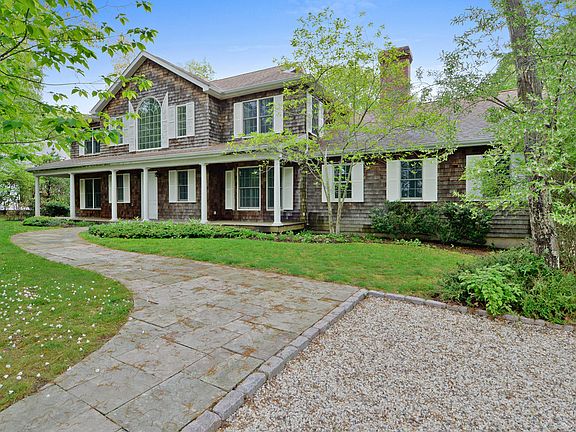 4th image of 11 Millicent Dr