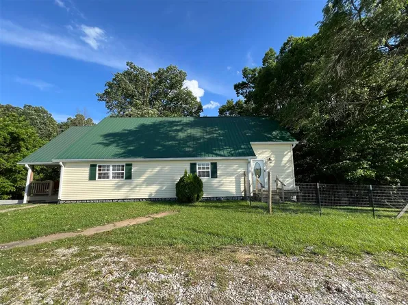 10198 Brownsville Rd, Morgantown, KY 42261