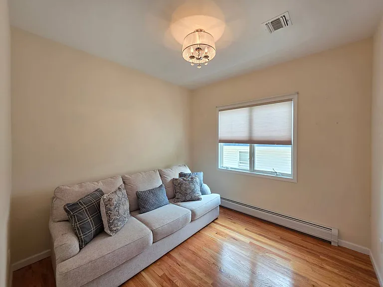 16 Allen Pl #2 — Photo 8