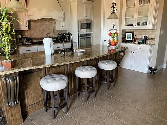 4th image of 1410 Joshua Way