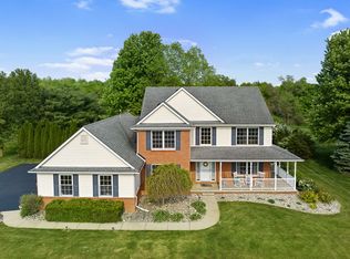 8493 Saddlewood Dr, Brighton, MI 48116