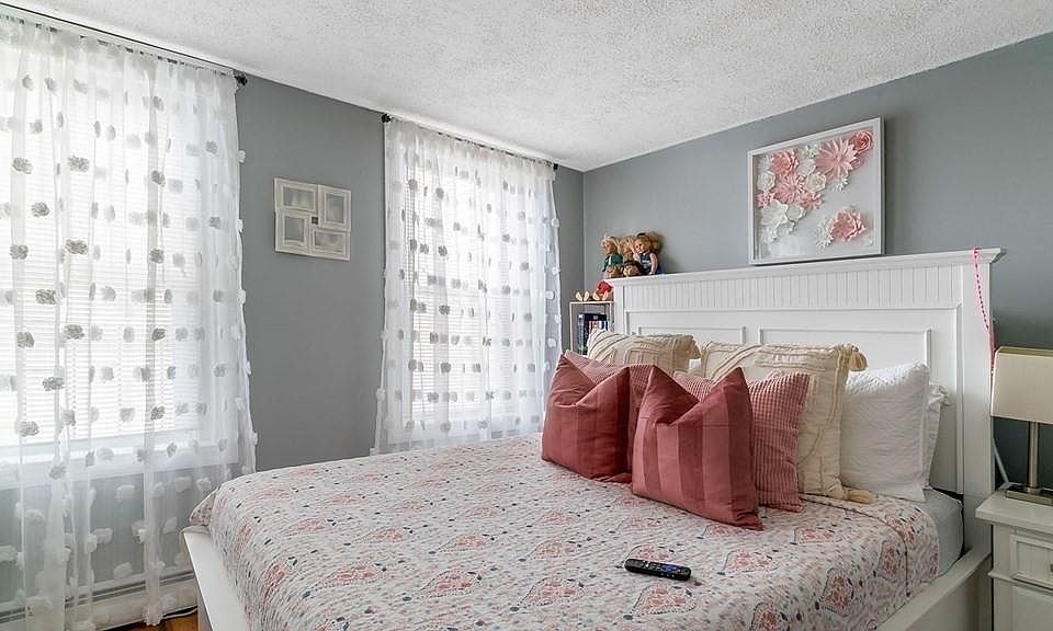 2nd image of 875 Cambridge St APT 2