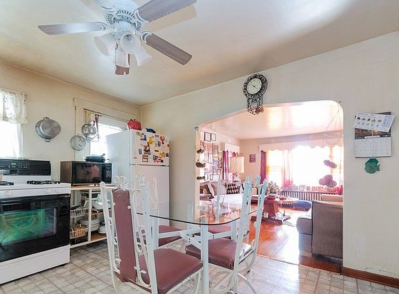 4th image of 304 E 138th St