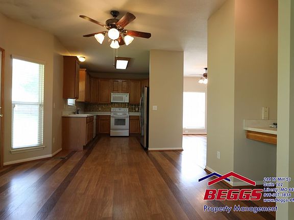 5th image of 1580 Columbine Ct