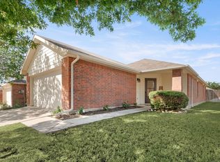 6953 Meadow Way Ln, Fort Worth, TX 76179