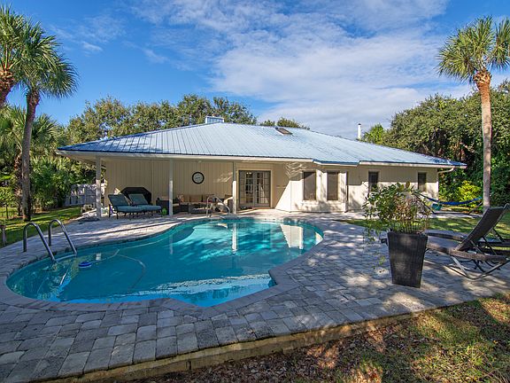 Pool area and back porch