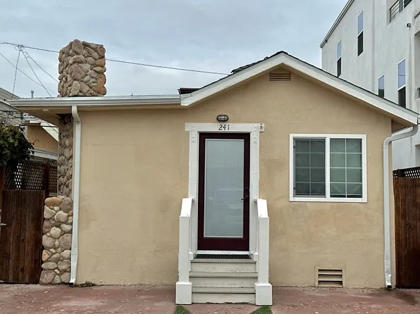 241 Cahuenga Dr, Oxnard, CA 93035