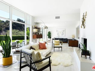 3424 Woodcliff Rd, Sherman Oaks, CA 91403