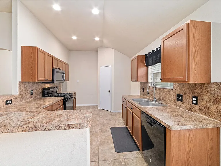 3307 Upland Spring Trce — Photo 18