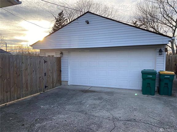 3rd image of 3617 Tiffany Dr