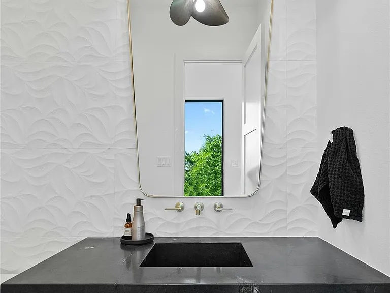806 Sunfish St — Photo 19