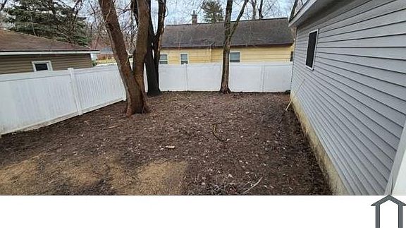 3rd image of 605 Buist St SW