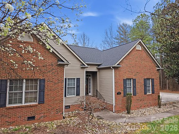 3rd image of 7594 Church Rd